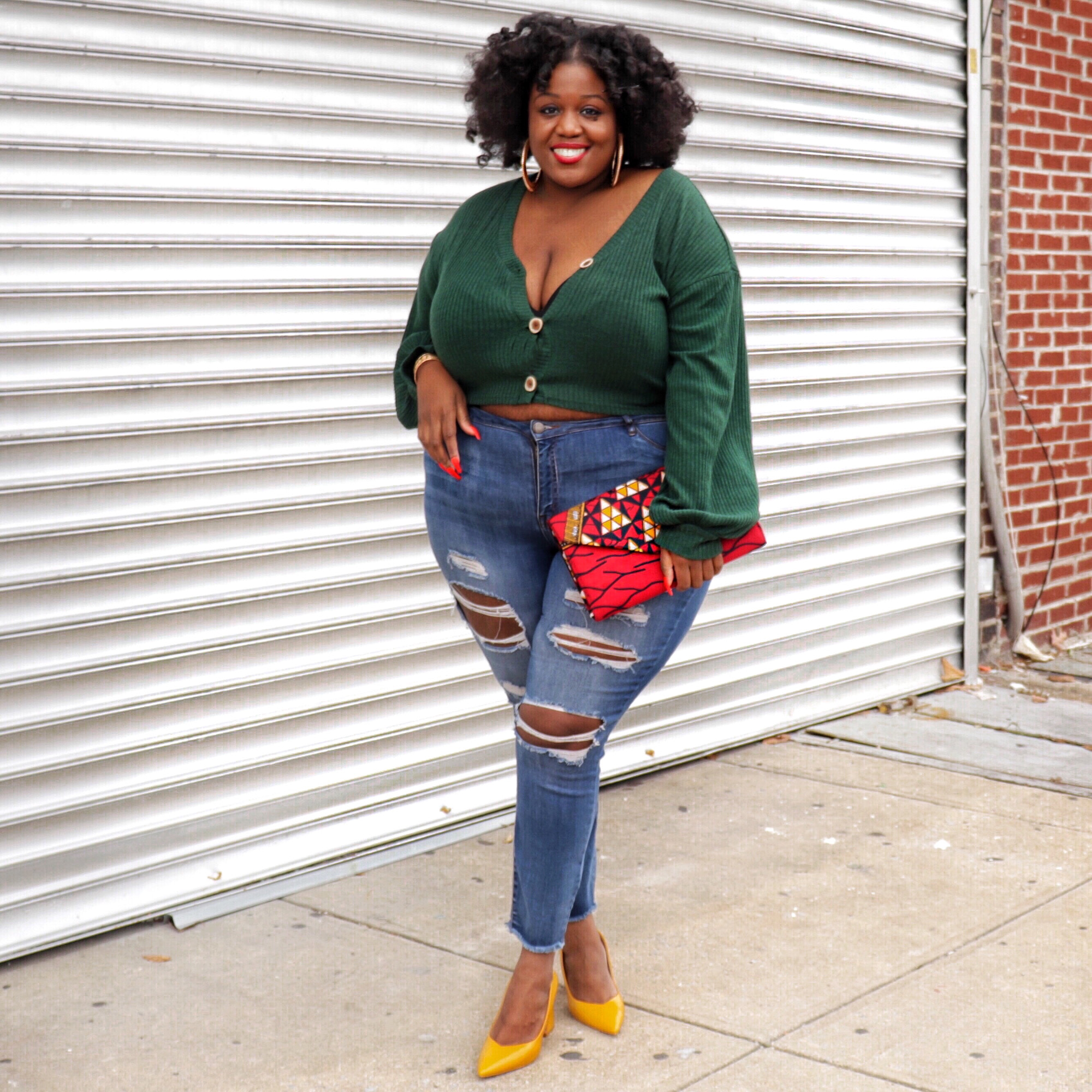 Plus size crop top casual outfit
